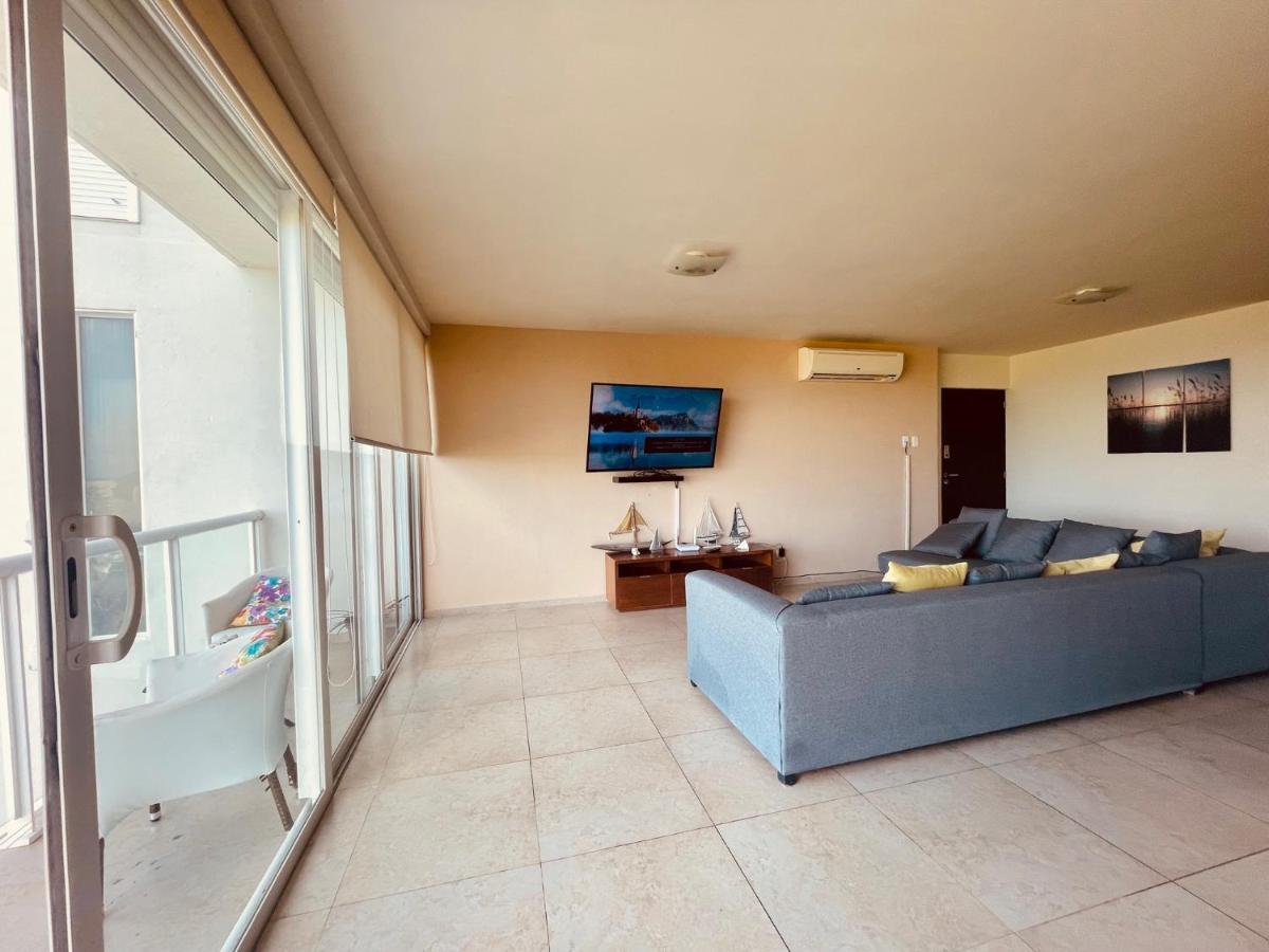 Punta Me Luxury Apartments Ocean View & Beach Front In Amara Cancun Bagian luar foto
